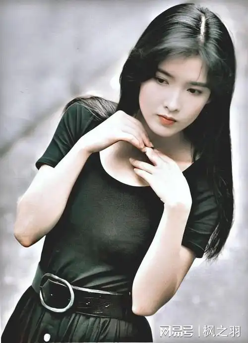 周慧敏年轻时候的颜值巅峰,清新脱俗,绝对的"玉女掌门人"!