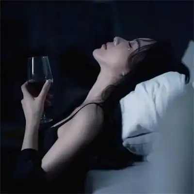 黑色系女生头像霸气高冷霸气黑色头像女生冷酷