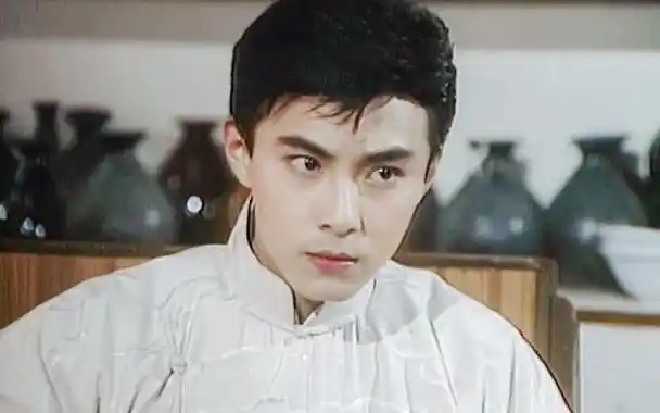 沈腾自曝年轻时是校草,黄渤曾颜值逆天,徐峥还做过发型模特!