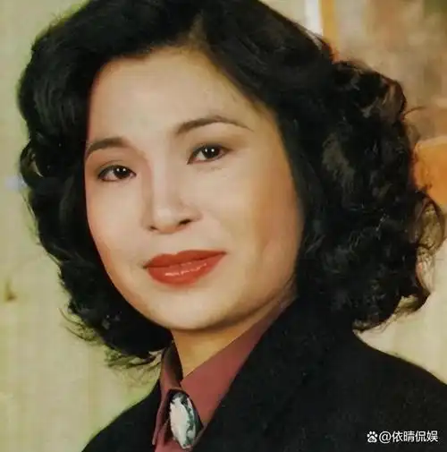 她的名字或许不如一些大牌明星响亮,但她的面孔,却如那熟悉的邻家阿姨