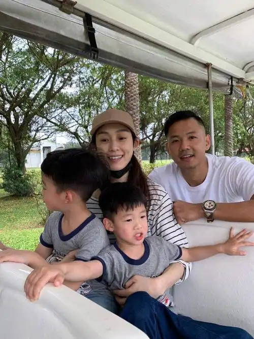 幸福带娃日范玮琪晒全家牧场春游照