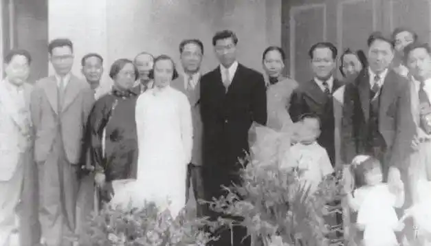 大汉奸汪精卫的6个子女一个夭折另5个全长寿有钱有势