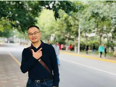 融入式教育催化和谐"内生力"2019年4月26日,胡孔明