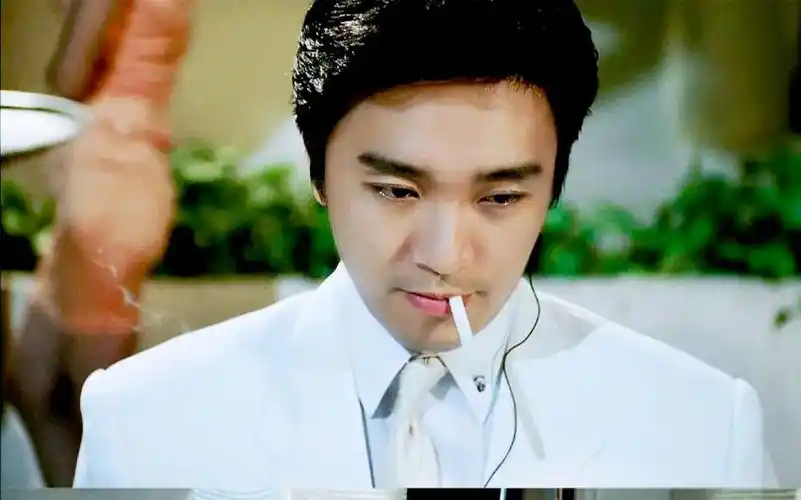 周星驰《国产凌凌漆》 20分钟带你深入了解这一部被禁多年的大尺度邪