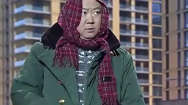 小品《亲人》片段,郭冬临化身菜农,进城送菜却误刮豪车丨笑动