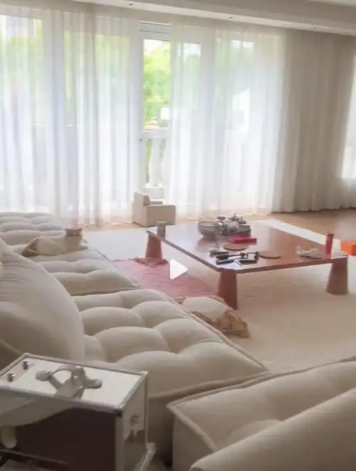 程晓玥住上海别墅,连地瓜叶都不认识,郑恺:老婆种的空心菜好吃