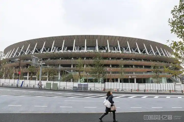 隈研吾完工的2020年东京奥运会国家体育场