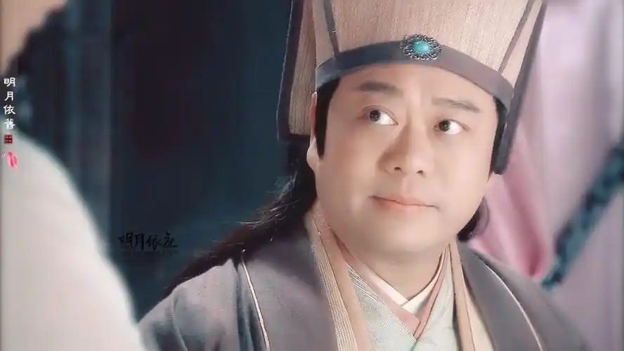 他加入tvb已经过去了近十个年头,而这部剧中的他是不折不扣的男一号