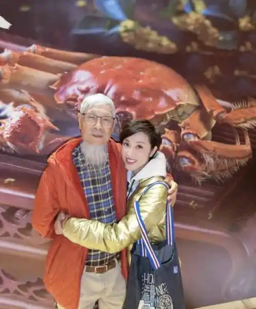 陈法蓉多年不婚和老父亲相依为命昔日港姐为何成为不婚族