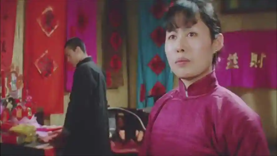 改编自老舍的经典电影骆驼祥子斯琴高娃演的大龄剩女是真霸道