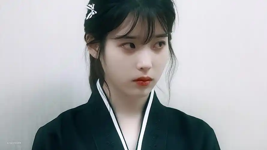 iu | 我的大叔 cr:黑崎一贤 - 堆糖,美图壁纸兴趣社区