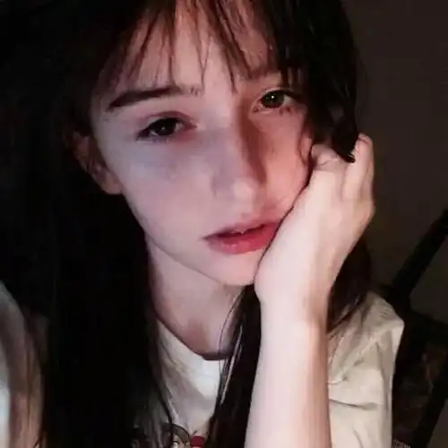 或南或北岁月不及你橘年森鹿_复古_文艺_意境_欧美头像_女头