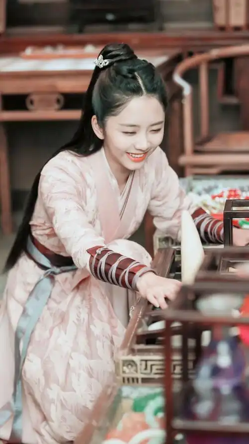 锦衣之下袁今夏||谭松韵 cr: __南宫