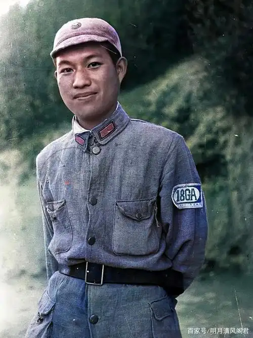 还原一个真实的敌后战场,戴红领章的八路军,手持冲锋枪的游击队