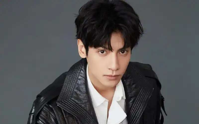 罗云熙酷帅写真图片桌面壁纸