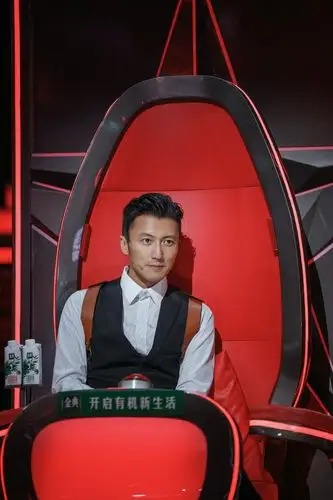 创意无限谢霆锋中国好声音用头按抢人键