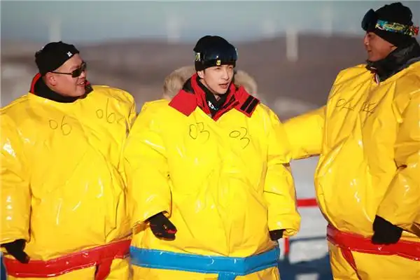 《我们的挑战》cos小黄人 此刻我们都是岳云鹏_综艺要闻_娱乐频道