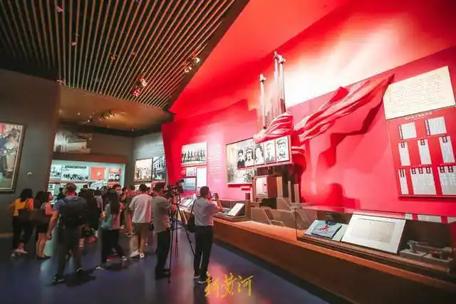 新黄河探访党史展览馆嘉兴红船月壤样本馆内这些亮点不容错过