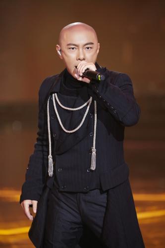 张卫健成跨年晚会宠儿未来不会放弃拍戏