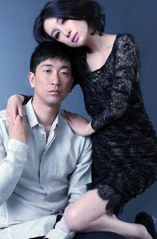 老婆怀孕时,还是小演员的王千源整整一年休业在家陪老婆,冬天医院的