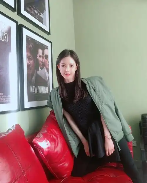 抖音韩国模特seojinban潘南奎高清福利写真潘南奎性感图片套图