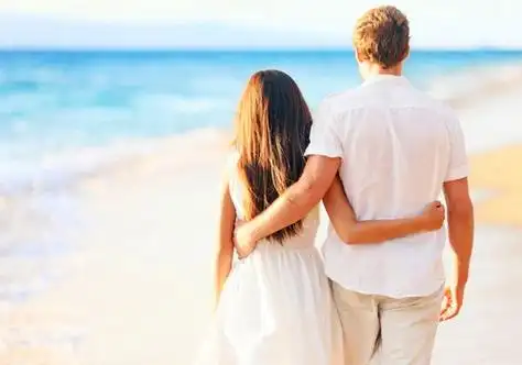 陪伴一生情侣背影图片_慢慢和你一起走