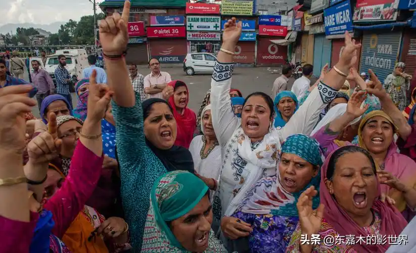 事情败露 群众愤怒