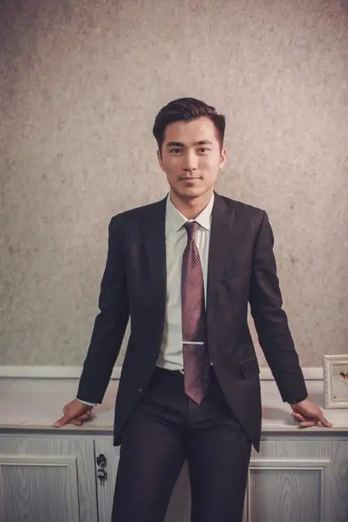 知道怎么撩这位帅哥吗?他不喜欢"傻白甜",钟意独立,有主见的!