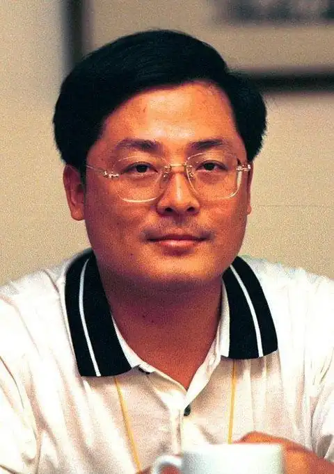 北京李嘉诚亿万富豪袁宝璟的沉浮录