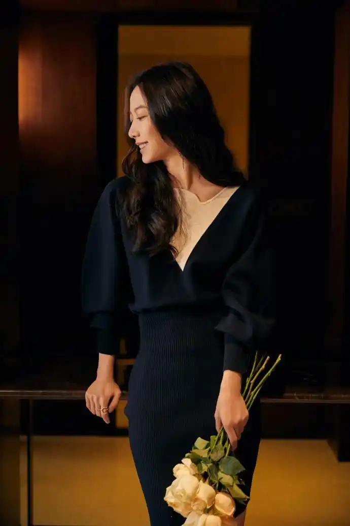 好看的明星壁纸:王珞丹