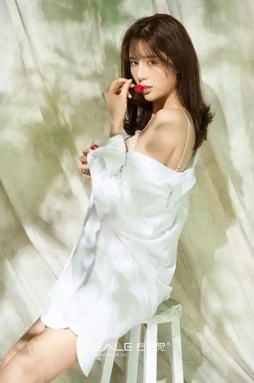 hold得住t台,做得了演员!1米8大长腿超模李乔丹性感写真大片