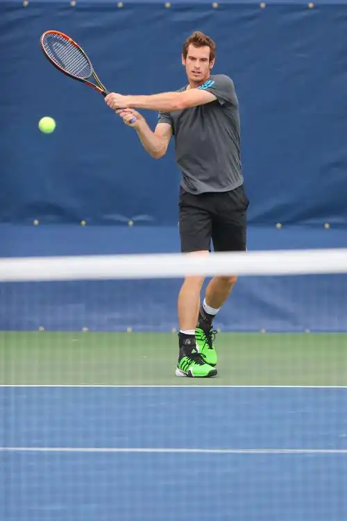 让快乐的人们一起打网球.体育概念素材-高清图片-摄影照片-寻图免费打