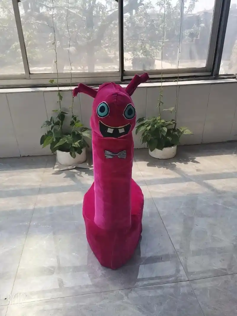 给伊伊用奶粉罐做的小凳,伊伊姥姥给缝的手工(耳朵和尾巴我缝的 - 抖