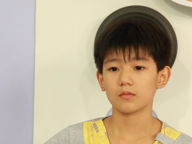 私信接投稿 我贴在主楼 先放几张我之前自己收过的 【杨幂】 【王源】