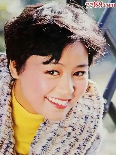 张瑜年轻时的精美照片