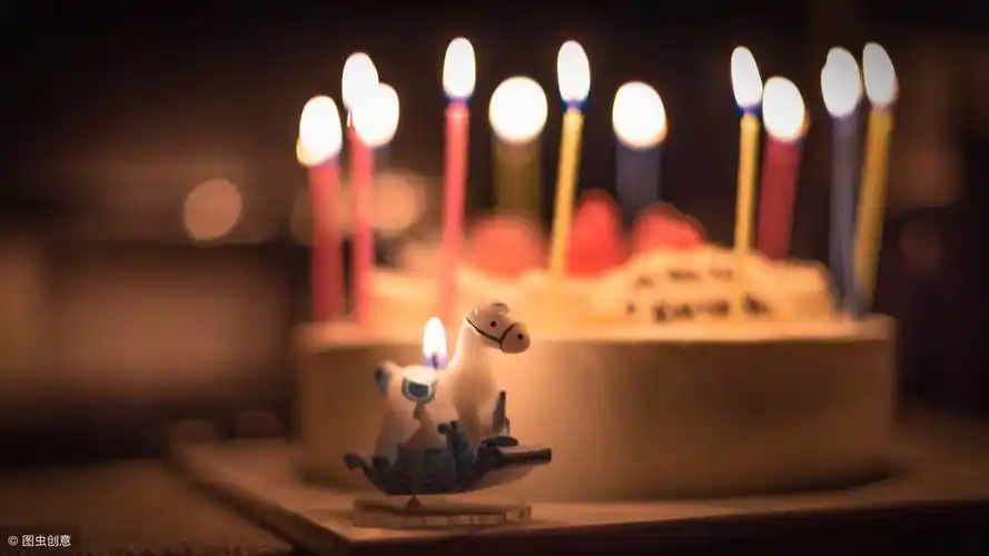 祝自己生日快乐的句子愿自己洒脱成熟想得少睡得早