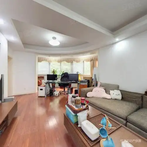 四开间朝南,满五年急抛,带车位送精装,价格可谈,近地铁口,曹杨华庭