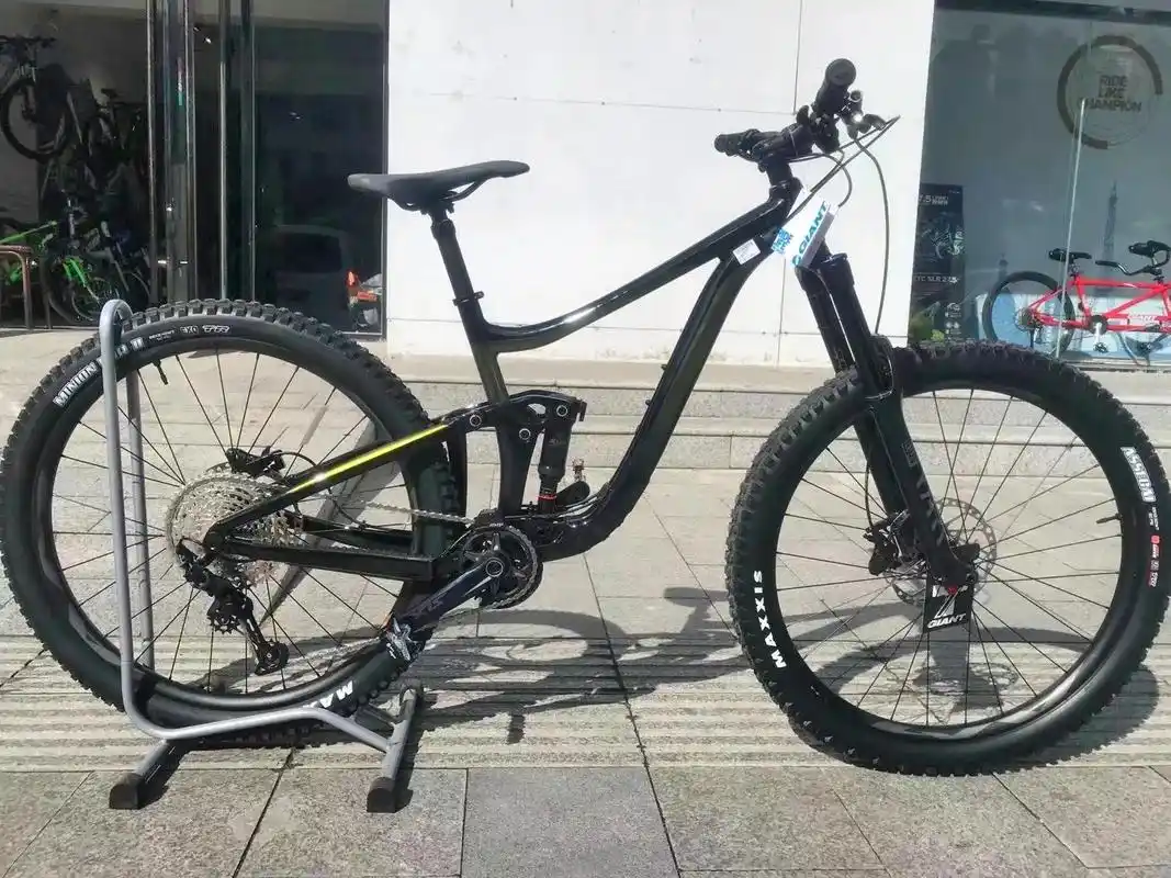 捷安特reign  29  rockshox 气压前叉,行程 - 抖音