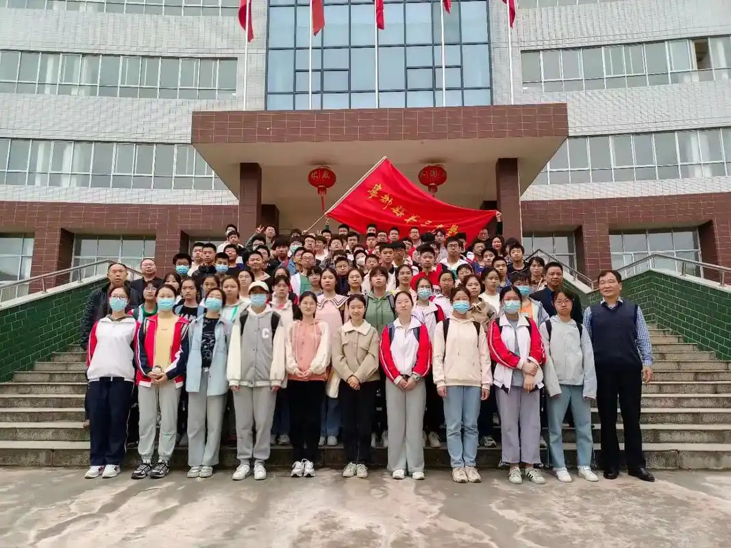 热烈祝贺宁都三中82位学子考取翠微班!