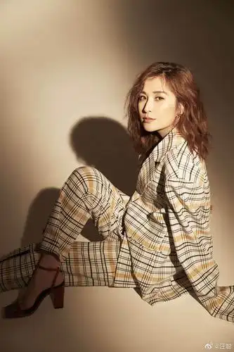 汪聪衣服是故意的鞋是真的大