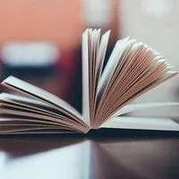 书本清新唯美意境头像图片