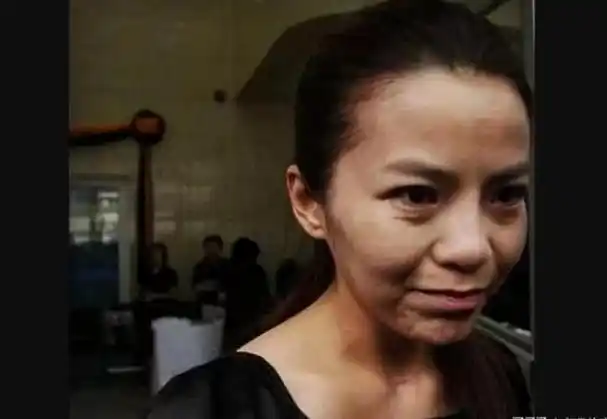 朱迅:嫁大8岁丈夫,伺候瘫痪公公,抗癌期母亲成心中一生的痛