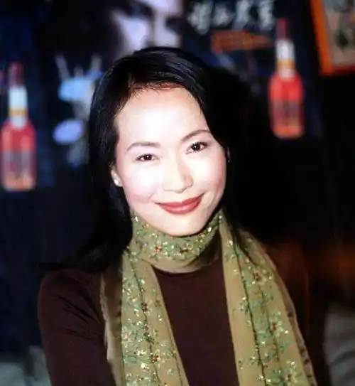 叶童:目睹丈夫接连背叛却不离不弃,如今的她,证实赵雅芝没说错