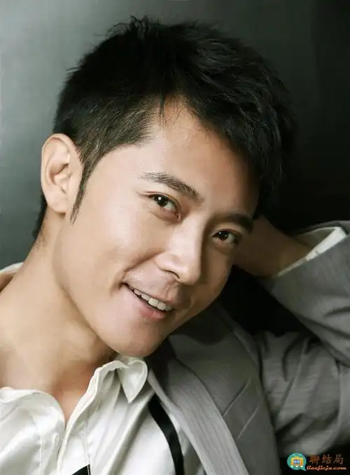 张丹峰写真(11382103)_明星库-聊结局