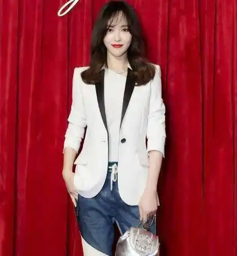 实力演员唐嫣破怀孕传言,满脸笑容显幸福感,即使微胖依旧是女神_不