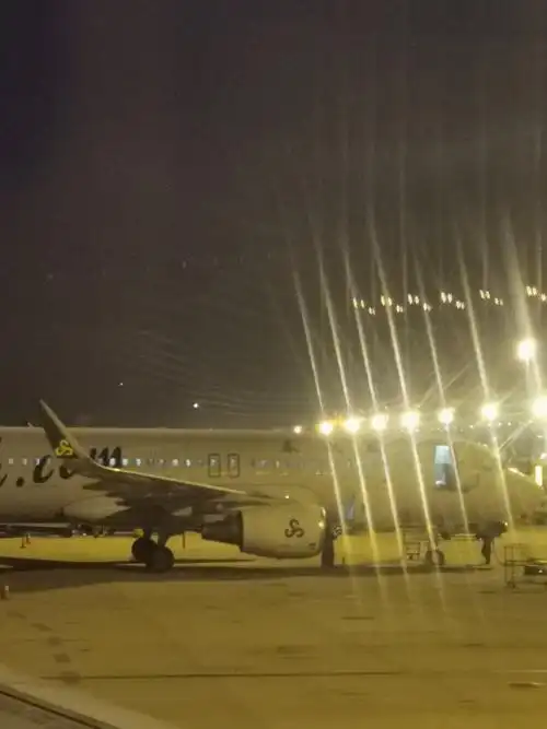 2019年9月14日晚上八点十五分的春秋航班飞上海浦东机场,开始了六天的