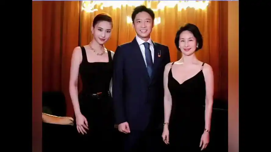 霍启山 何超莲 8年后再同框 当年两人要是能擦出爱情火花,就是豪门