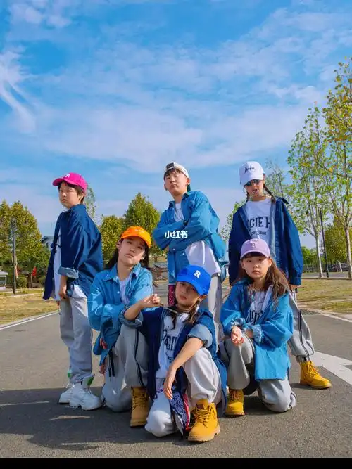 集体照  #闺蜜照  #街舞写真  #闺蜜写真  #来拍照了  #拍照姿势仓刎