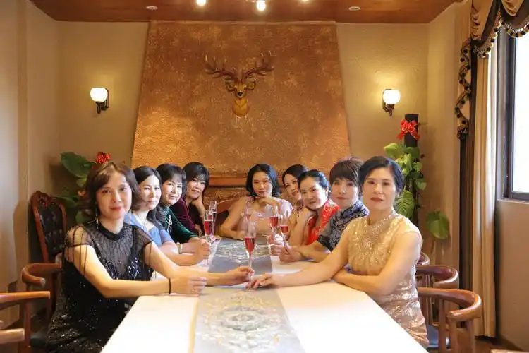 【旗袍女人】———圣保罗酒庄名媛酒会 - 美篇