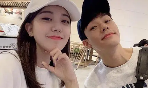 龚俊公开的女朋友是谁 个人资料及与郑湫泓私下关系揭秘